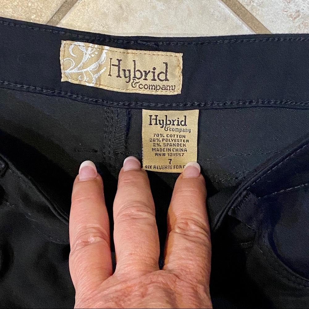 NEW 'Hybrid' Black Butt Lifting Cropped Jeans - Picture 5 of 7